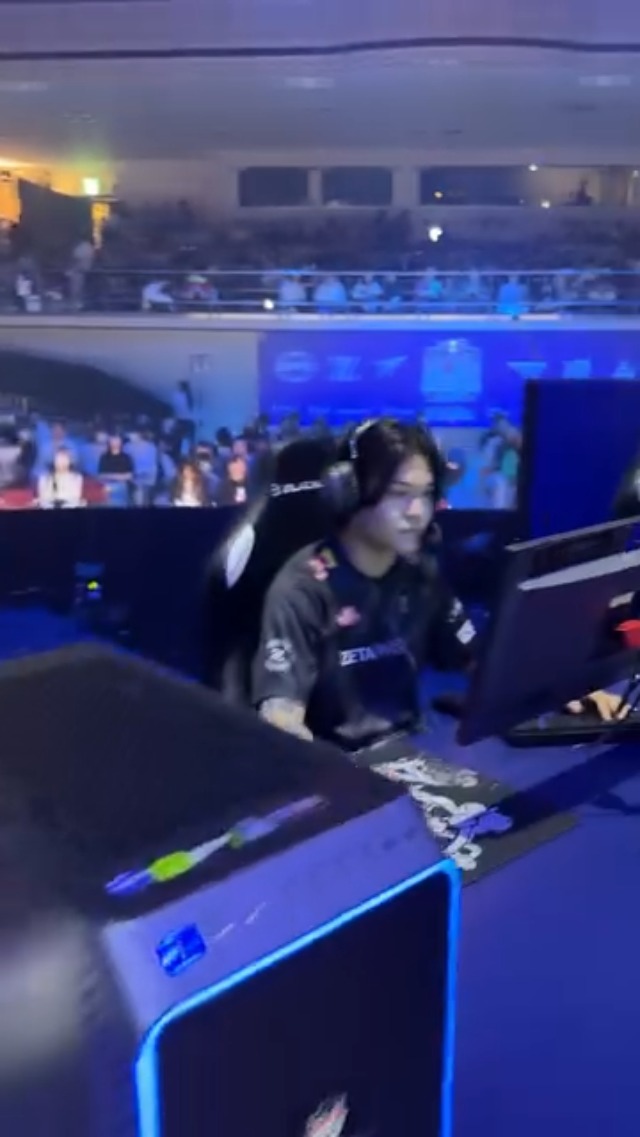 Amazon.co.jp: 【Amazon.co.jp 限定】PHILIPS EVNIA ゲーミング