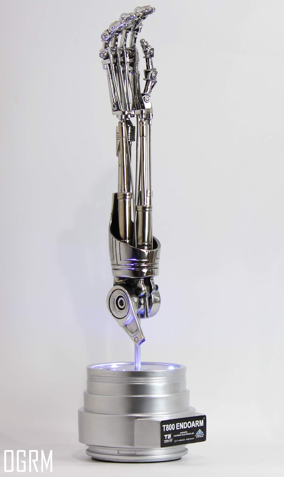 Amazon.co.jp: ターミネーター 1/1スケール T-800 エンドアーム ライフ