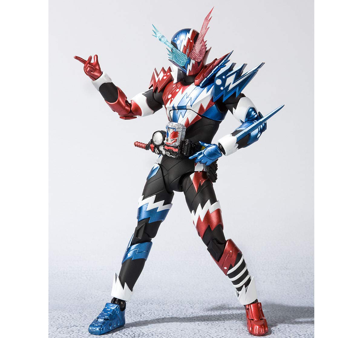 Amazon.co.jp: S.H.Figuarts 仮面ライダービルド ラビットタンク