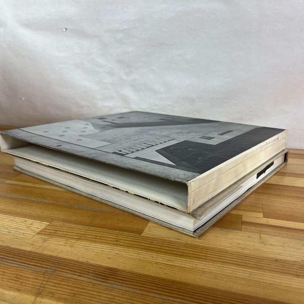 Amazon.co.jp: A39 丹下健三現実と創造 技術と人間2冊セット編著者