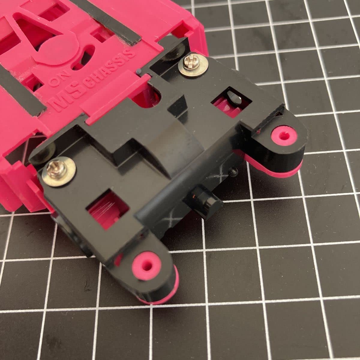 Amazon.co.jp: ミニ四駆 CNC加工 MSフレキ完成品 旧シャーシ ランナー