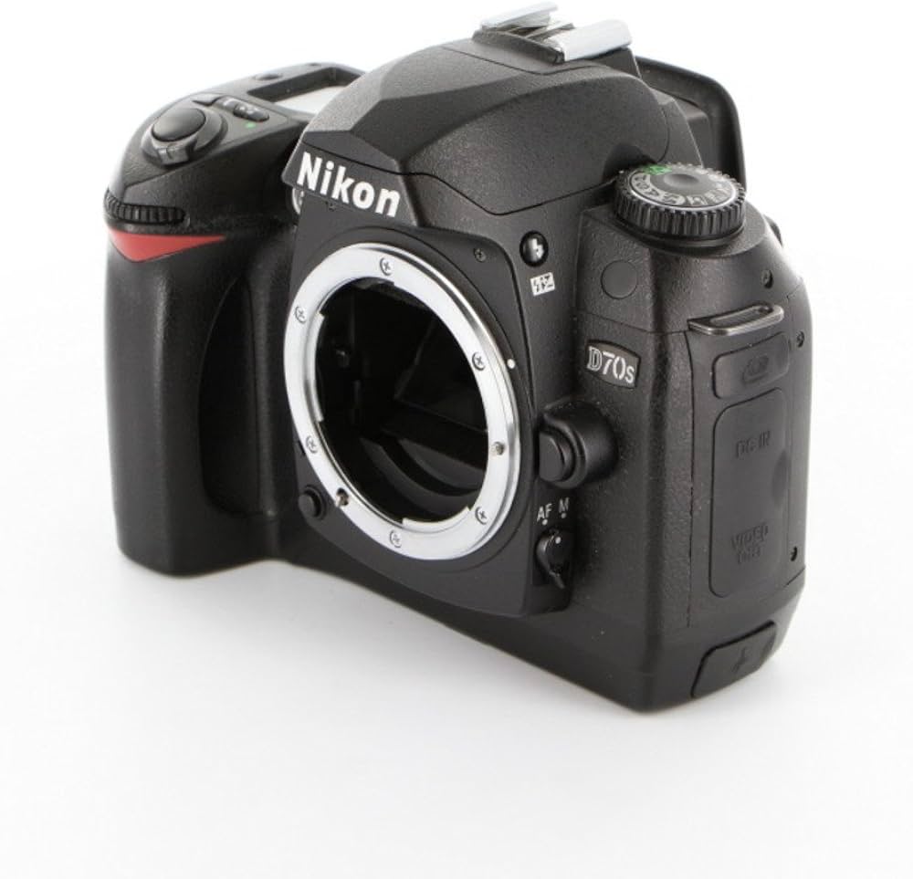 Amazon.co.jp: Nikon デジタル一眼レフカメラ D70S : Electronics