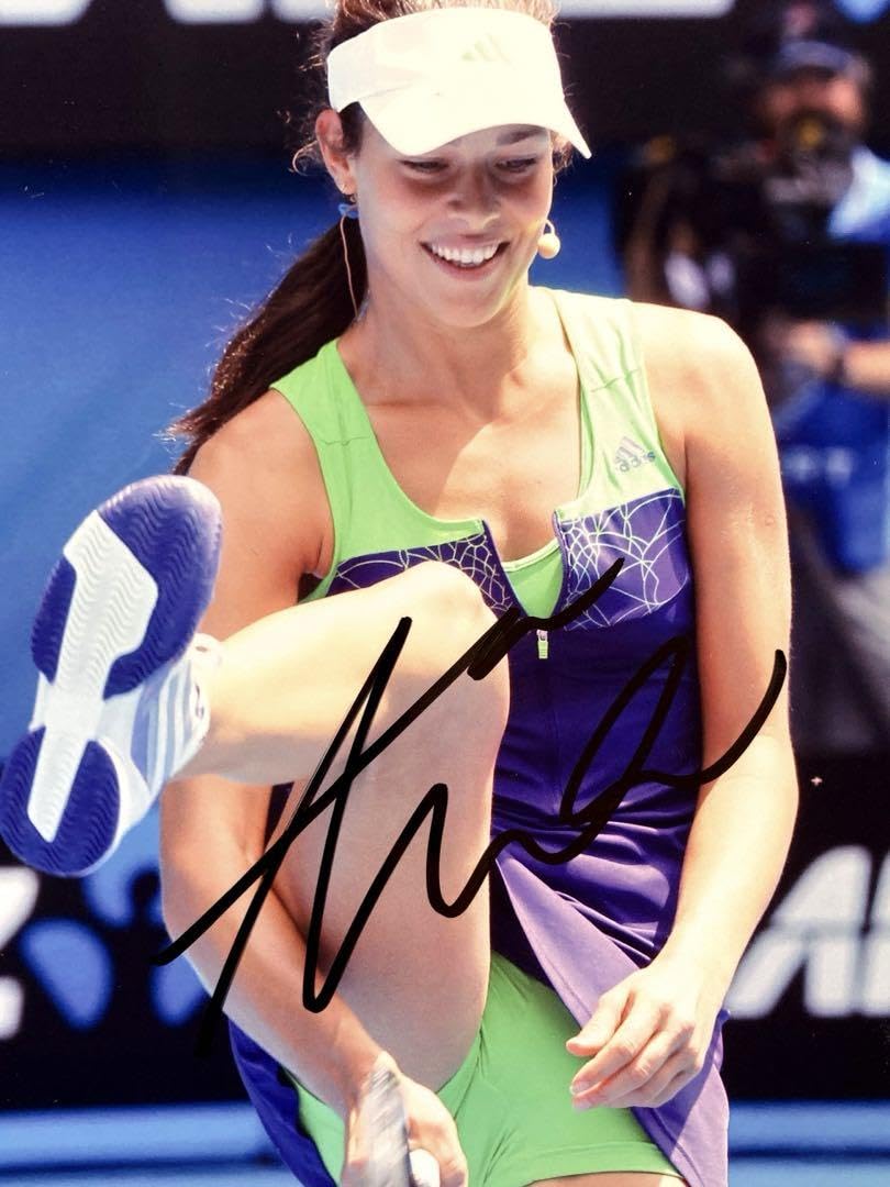 Amazon.co.jp: アナイバノビッチ直筆サイン入り2Lサイズ写真… : おもちゃ