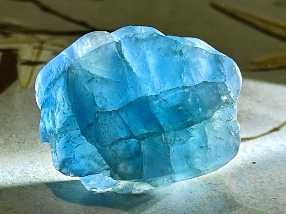 Amazon.co.jp: バイカラー ブルー フローライト 蛍石 ラフストーン