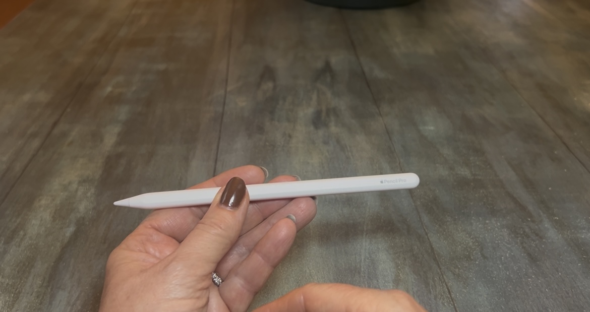 Watch Apple Pencil Pro on Amazon Live