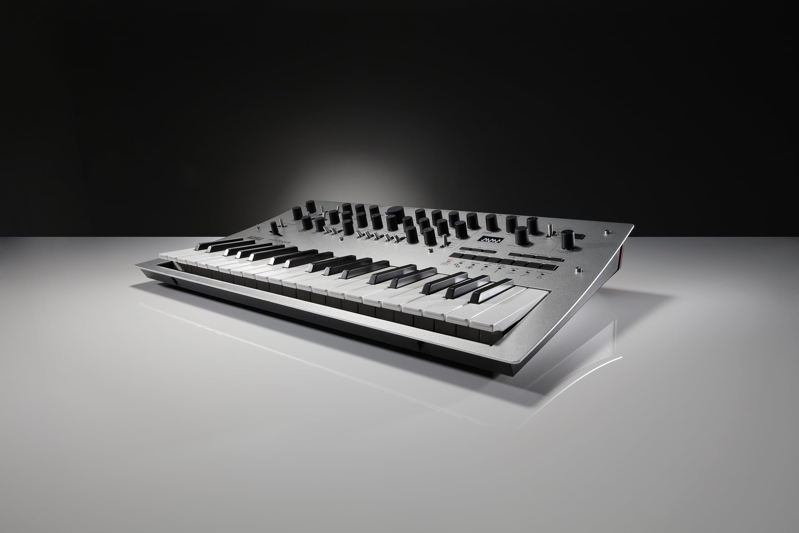 Amazon.com: Korg minilogue 37-key Polyphonic Analog Synthesizer w