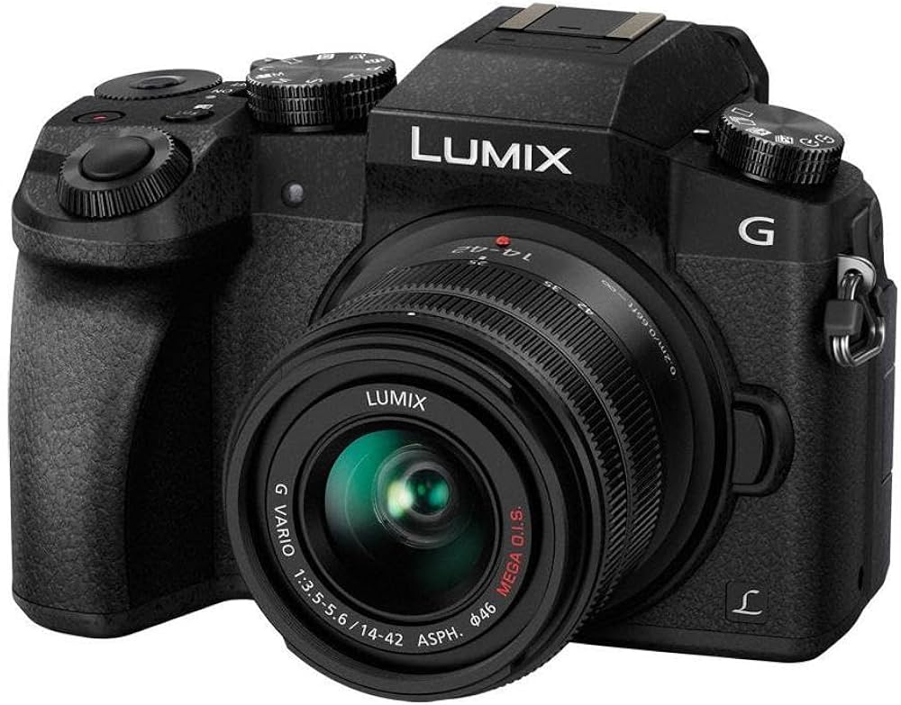 Amazon | Panasonic Lumix DMC-G7 ミラーレスカメラ 14-42mmレンズ付き