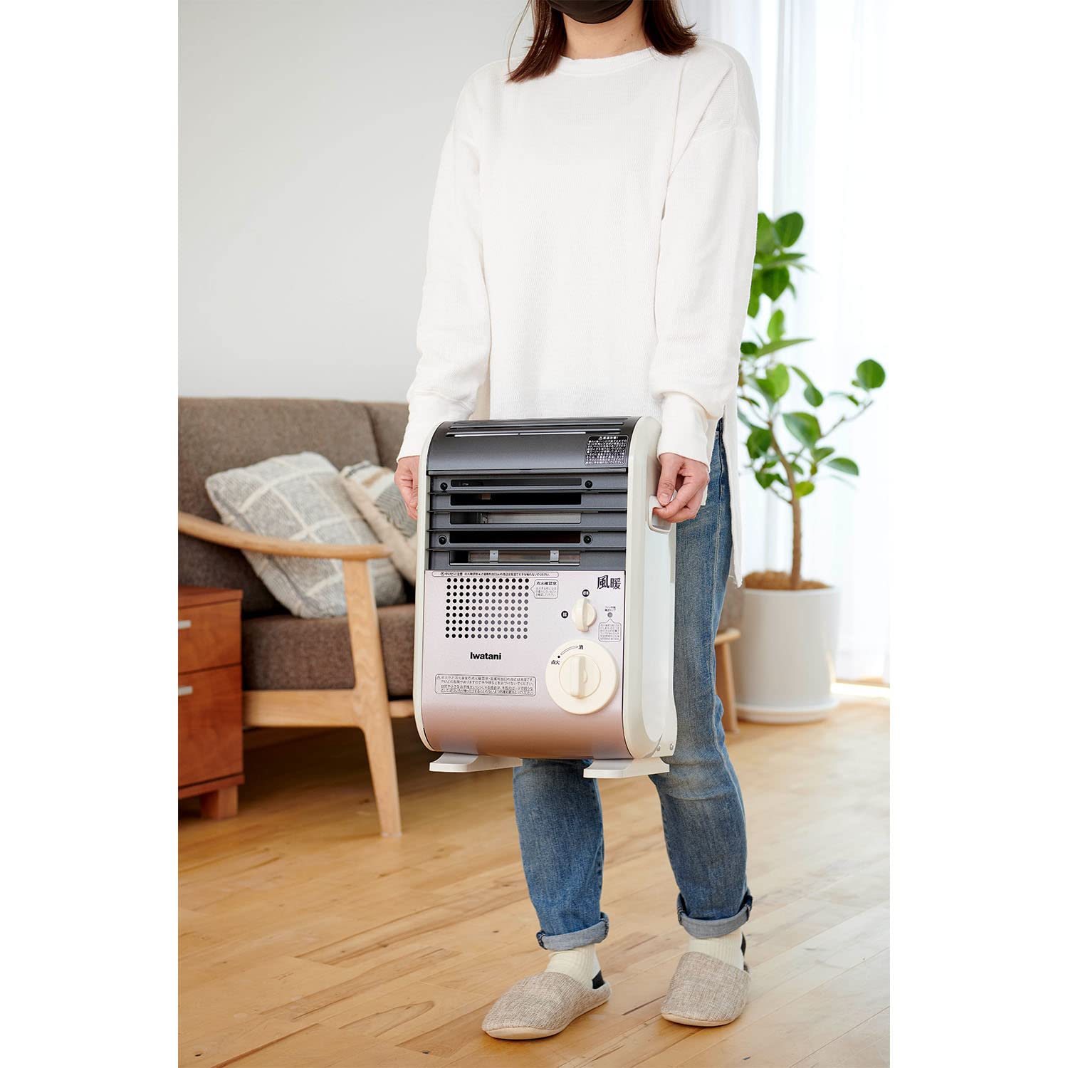 Amazon | イワタニ 日本製 カセットガス ストーブ 風暖 日本製 CB-GFH