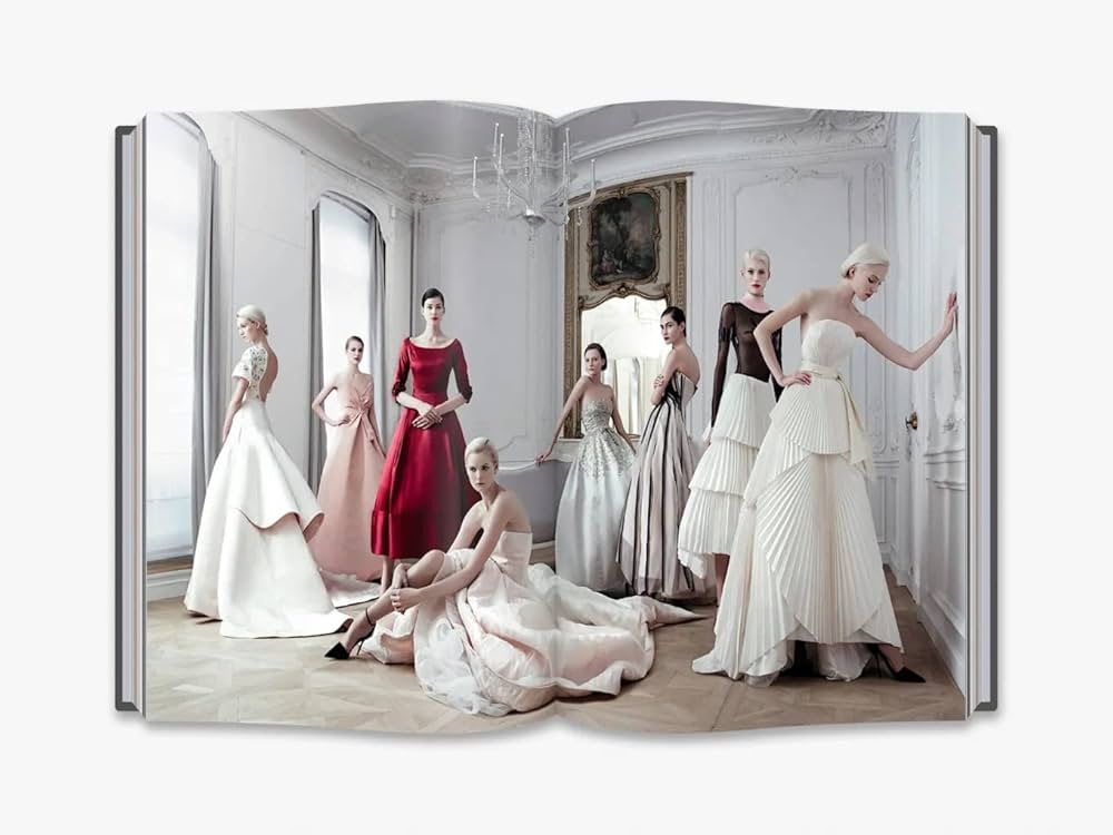 Dior: New Looks: Gautier, Jérôme: 9780500025048: Amazon.com: Books
