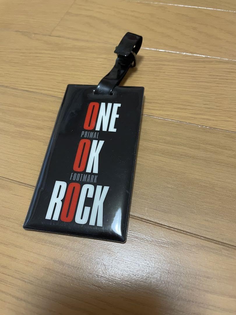 Amazon.co.jp: ONE OK ROCK ワンオク グッズ パスケース : 文房具