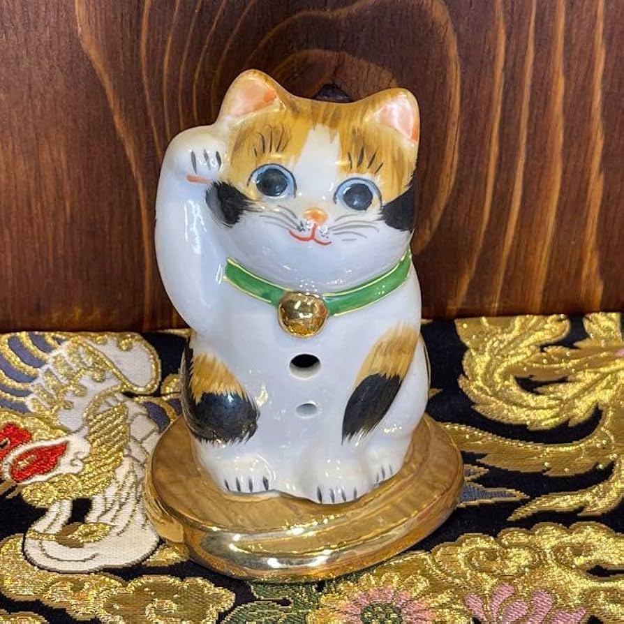 Amazon.co.jp: 現品限り願いが叶う九谷焼 招き猫 三毛猫 お香立て
