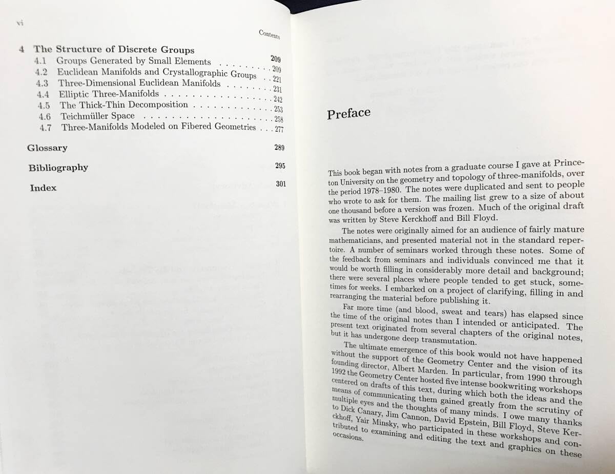 Amazon | 英語洋書 3次元幾何学とトポロジー 第1巻Three-Dimensional