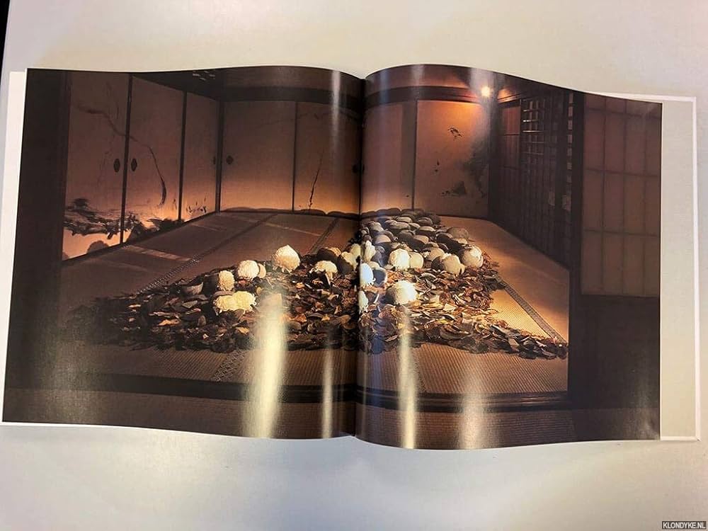 Amazon.co.jp: DANIEL OST EAST&WEST : DANIEL OST: 洋書