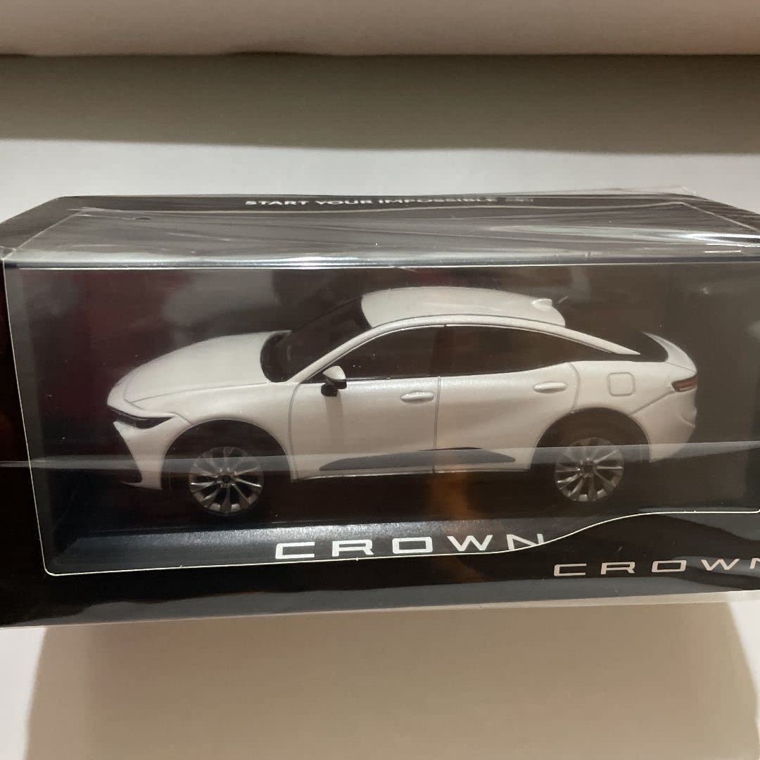 Amazon | トヨタ 新型クラウン 1/30 ミニカー カラーサンプル