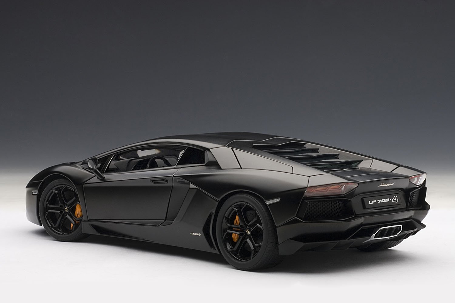 Amazon | AUTOart 1/18 ランボルギーニ アヴェンタドール LP700-4