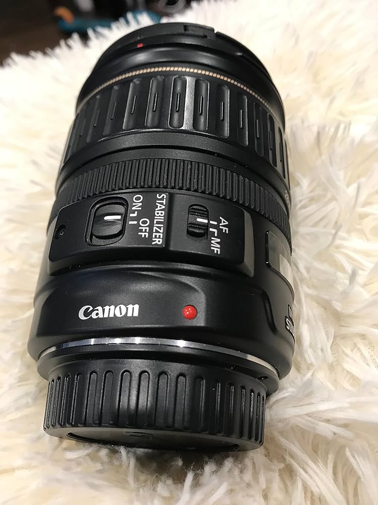 Amazon | Canon EF 28 – 135 mm f/3.5 – 5.6 is USM標準ズームレンズ