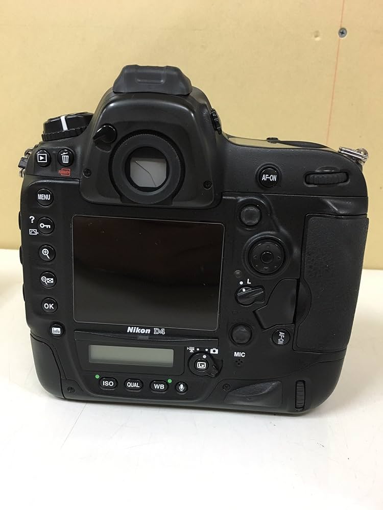 Amazon | Nikon デジタル一眼レフカメラ D4 ボディー D4 | デジタル