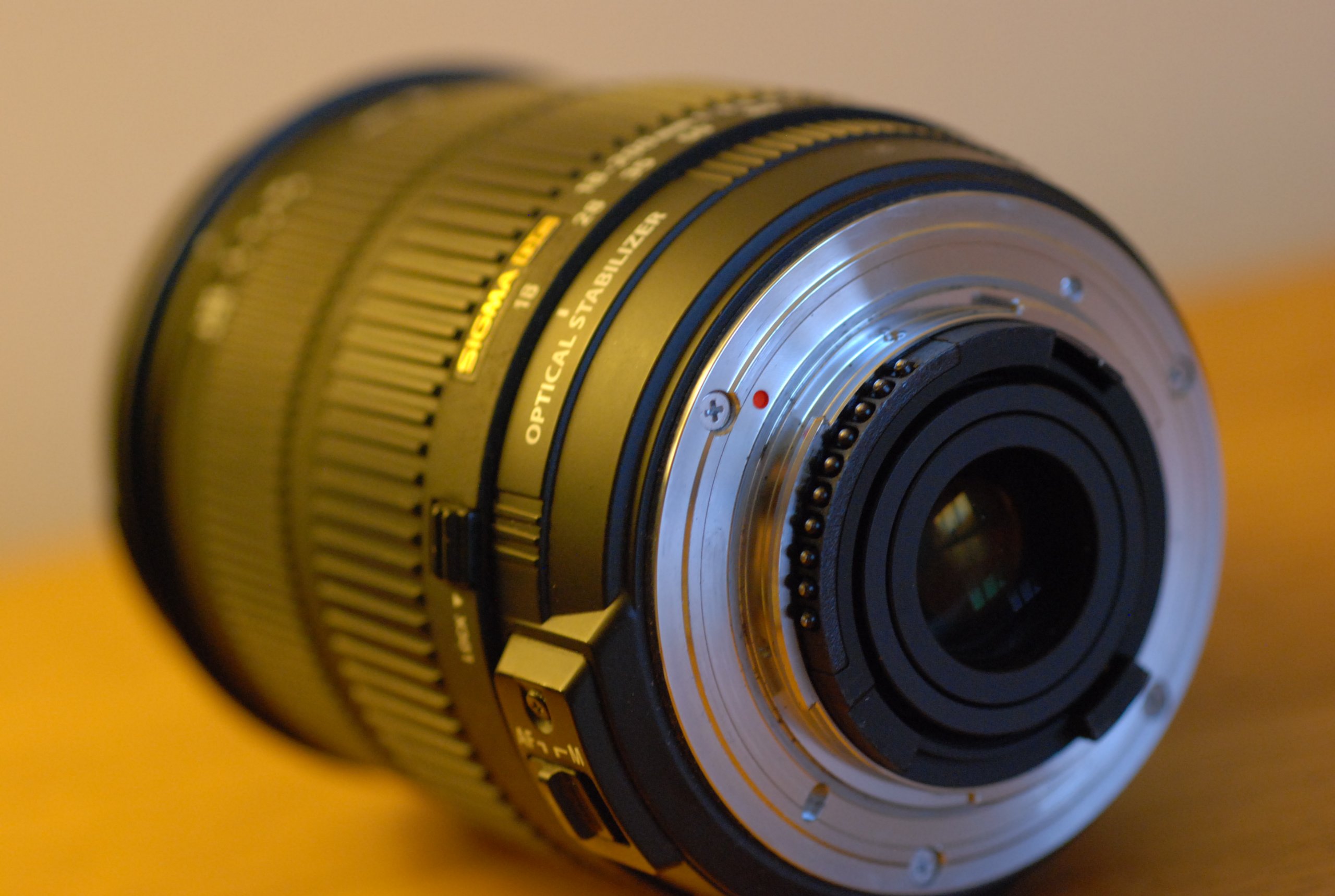 Sigma 18-200mm F3.5-6.3 II DC OS HSM Lens for Nikon SLR Camera