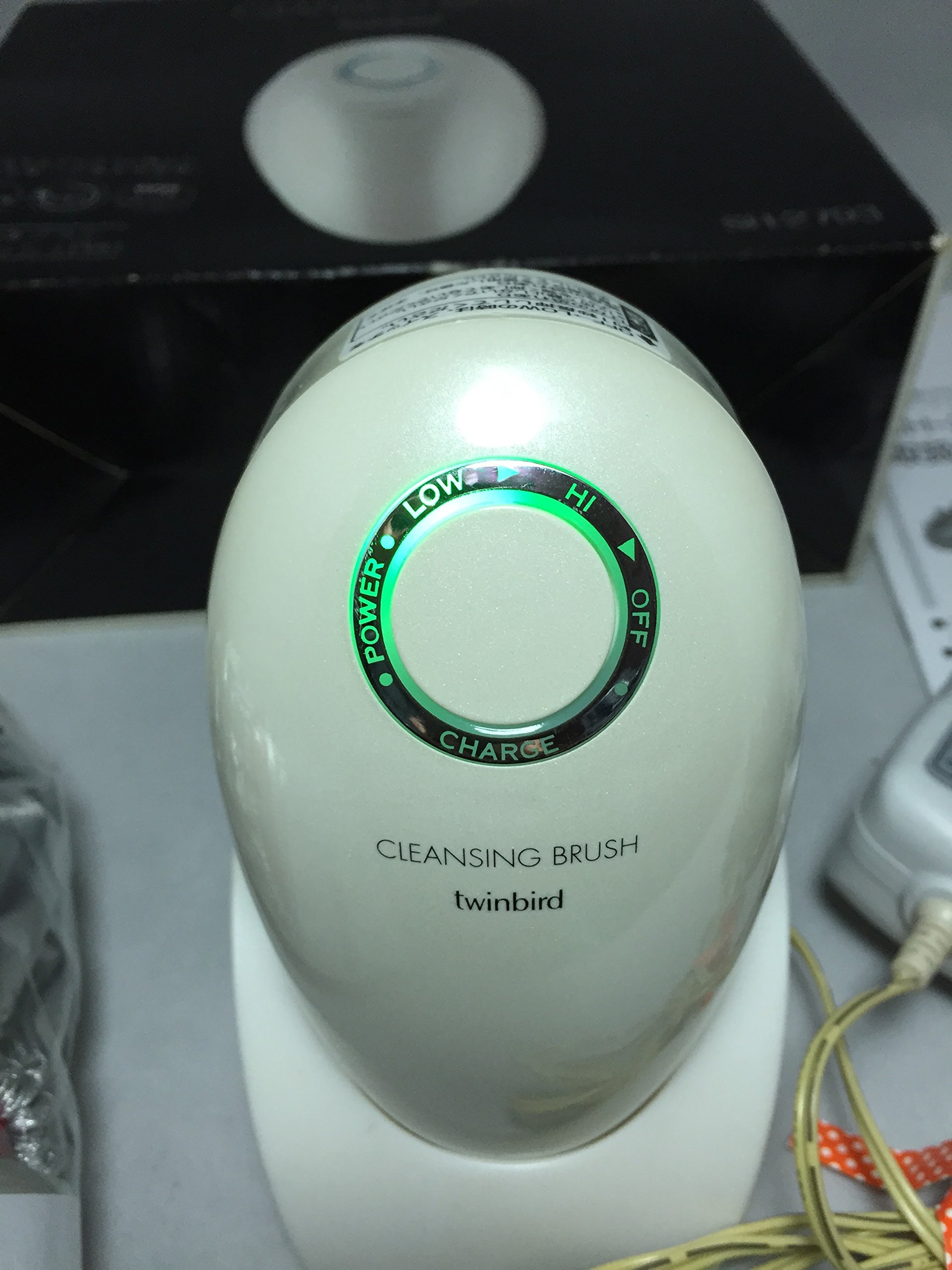 Amazon | TWINBIRD 頭皮洗浄ブラシ モミダッシュ PRO パールホワイト