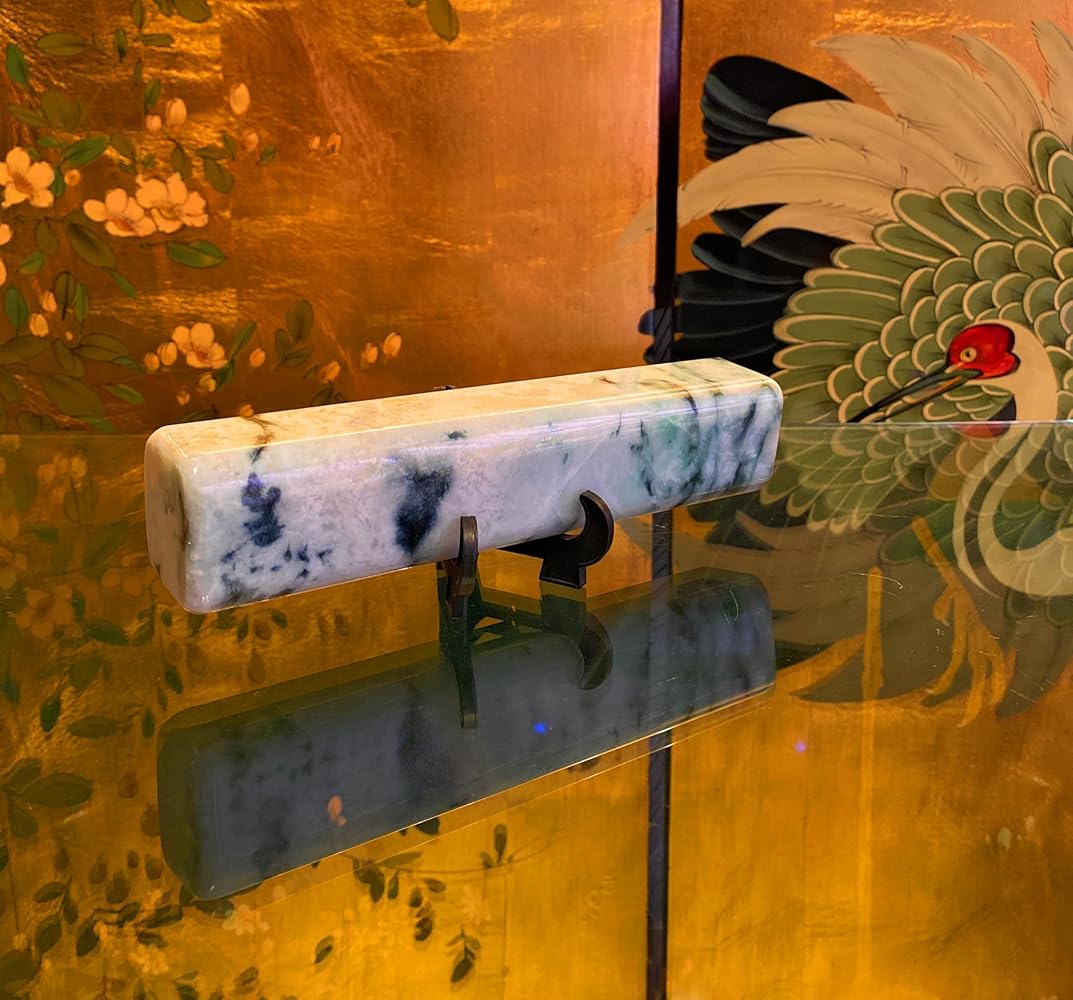 Amazon.co.jp: theory xyz 糸魚川翡翠 文鎮 天然石 翡翠 原石 磨き石