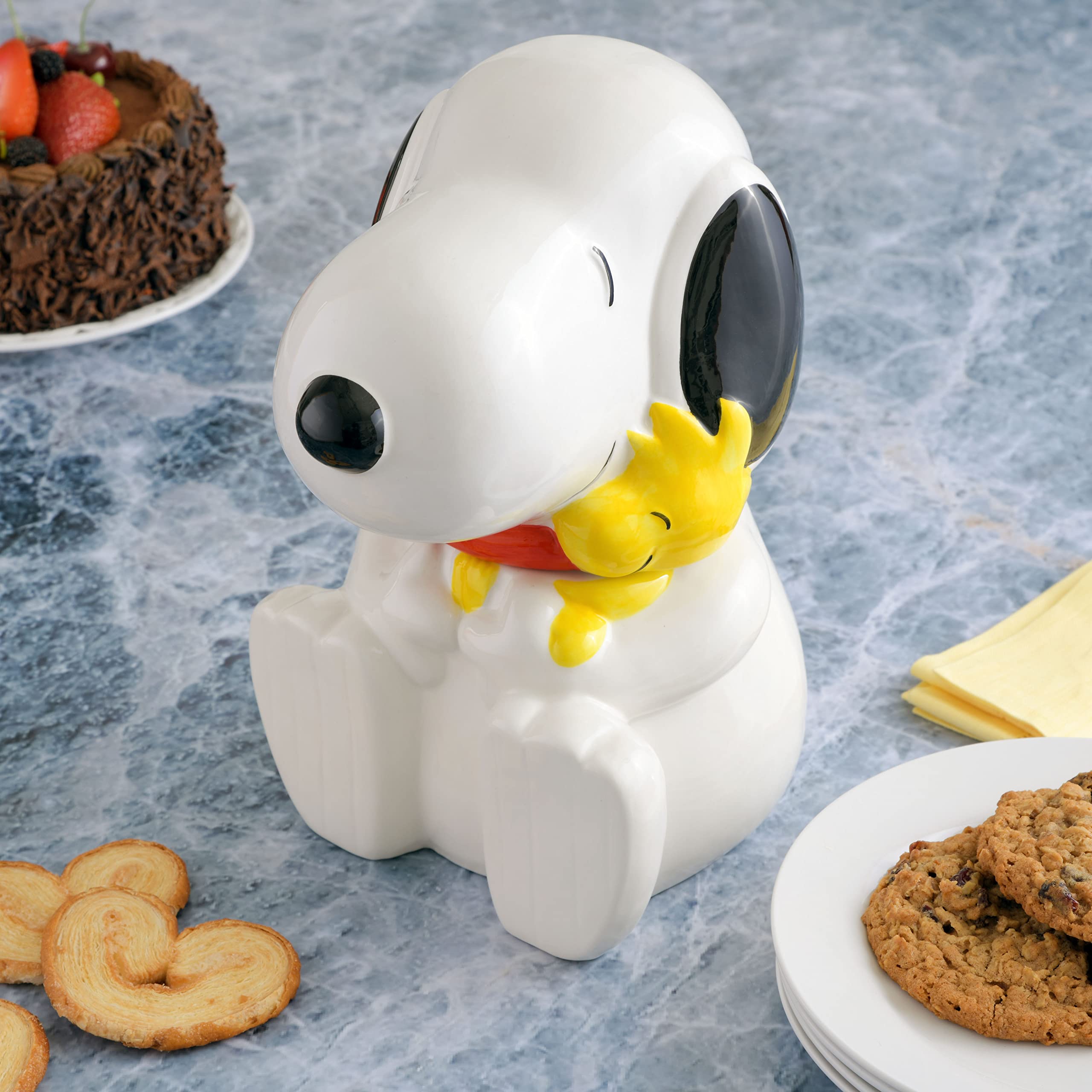 Amazon.com: Peanuts Classic Snoopy Cookie Jar, 10.7-Inch Ceramic