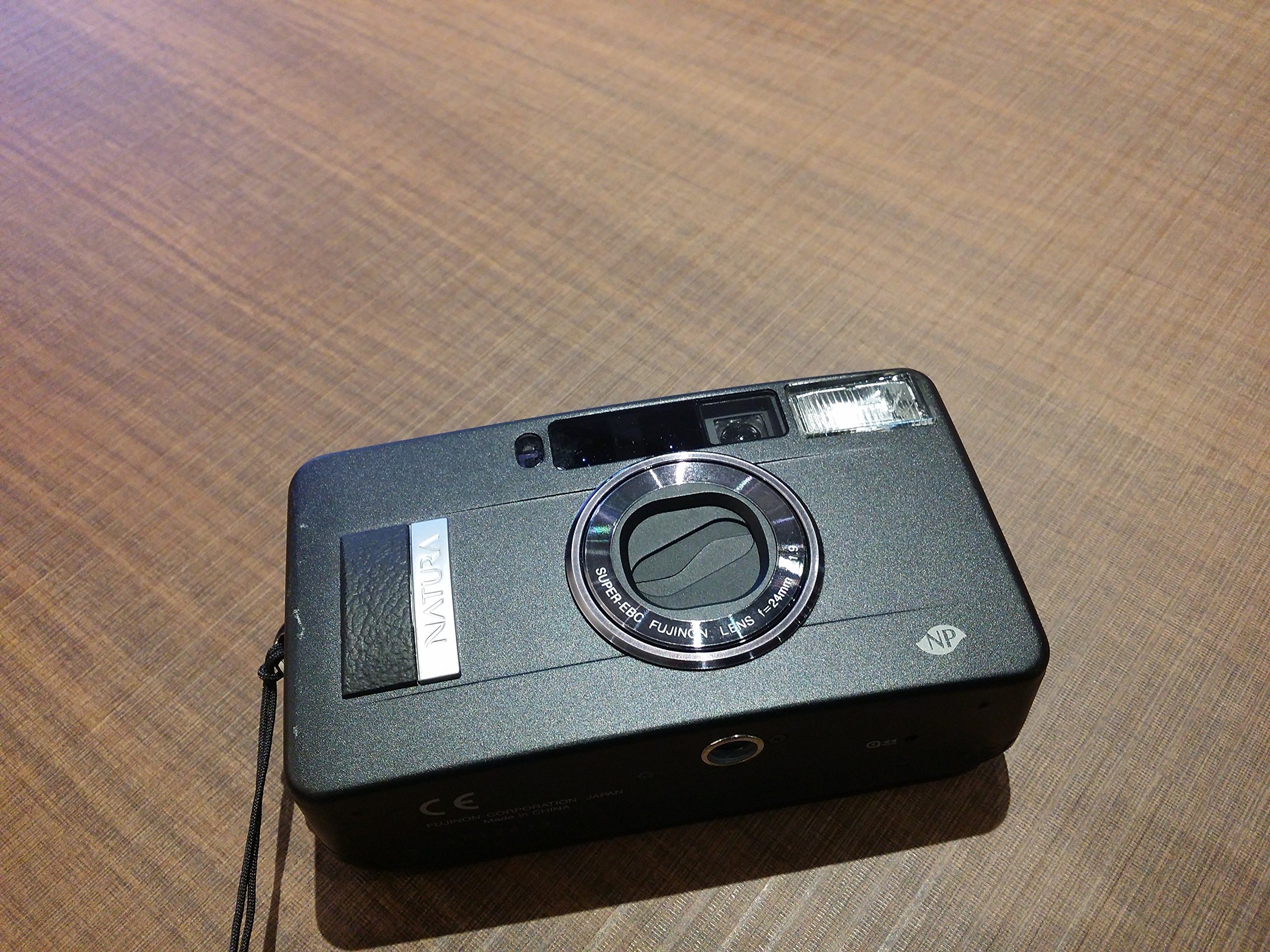 Amazon | FUJIFILM NATURA BLACK F1.9 35mmコンパクトカメラ ブラック