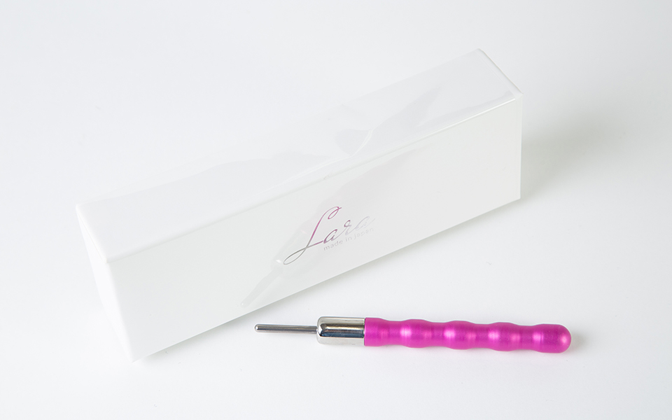 Amazon | Lara 小顔スティック ペールピンク セルフケア A4 27ページ