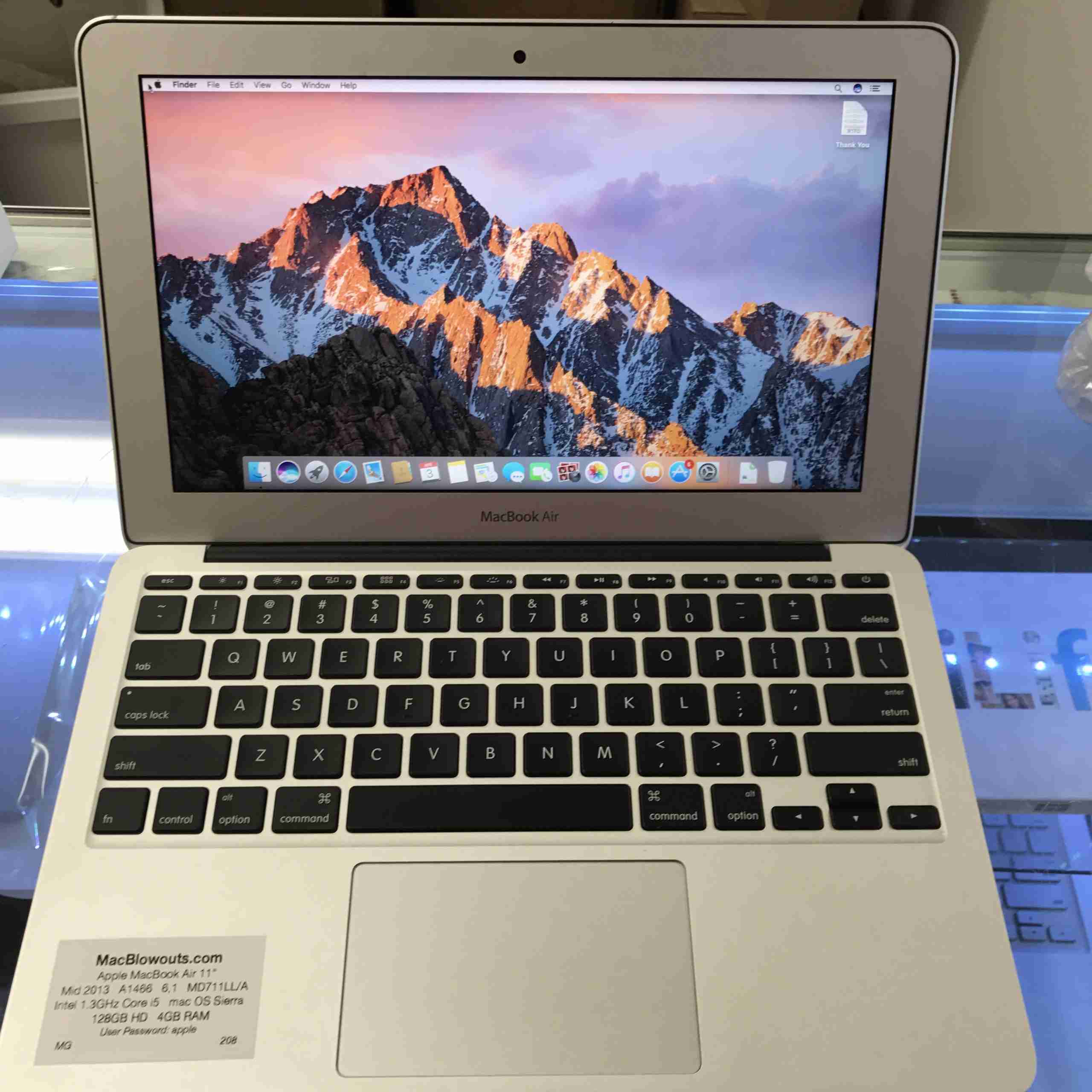 Apple MacBook Air MD711LL/A 11.6-Inch Laptop Mid 2013-G | MacBlowouts