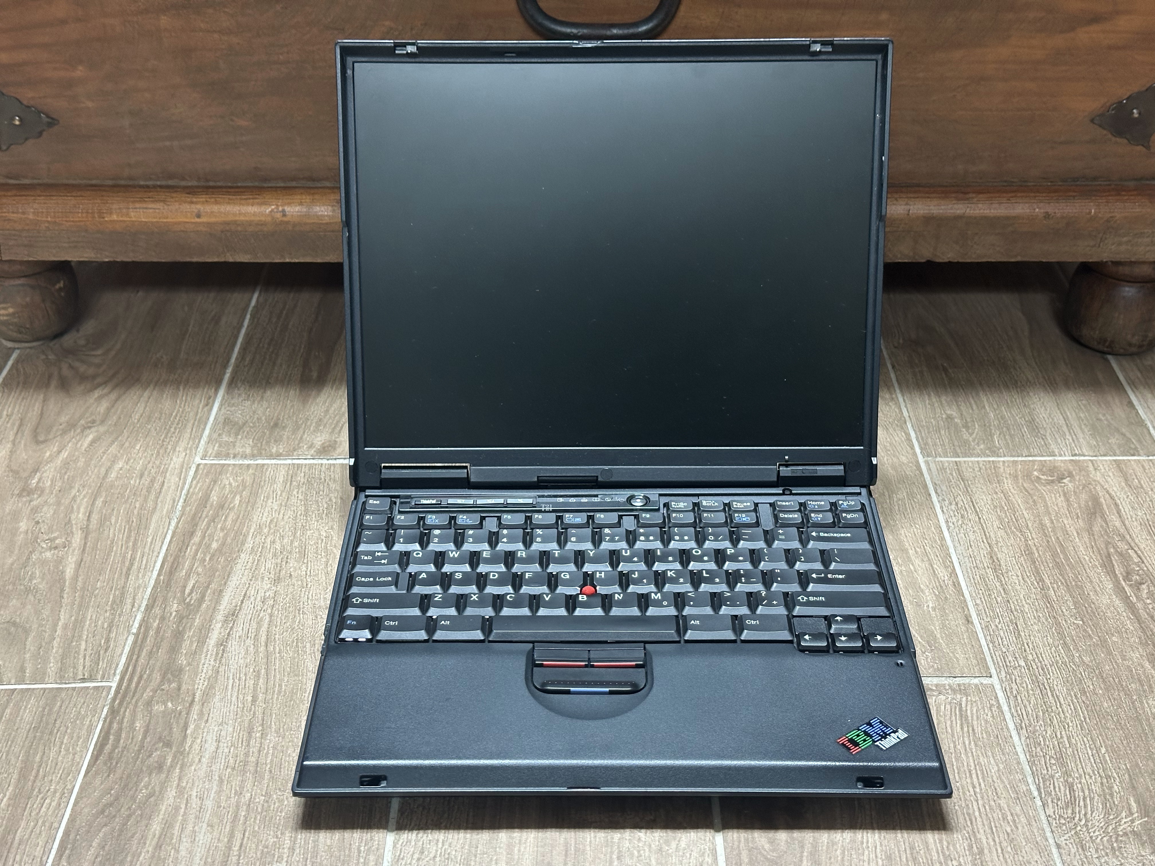 IBM ThinkPad T21 - MacDat