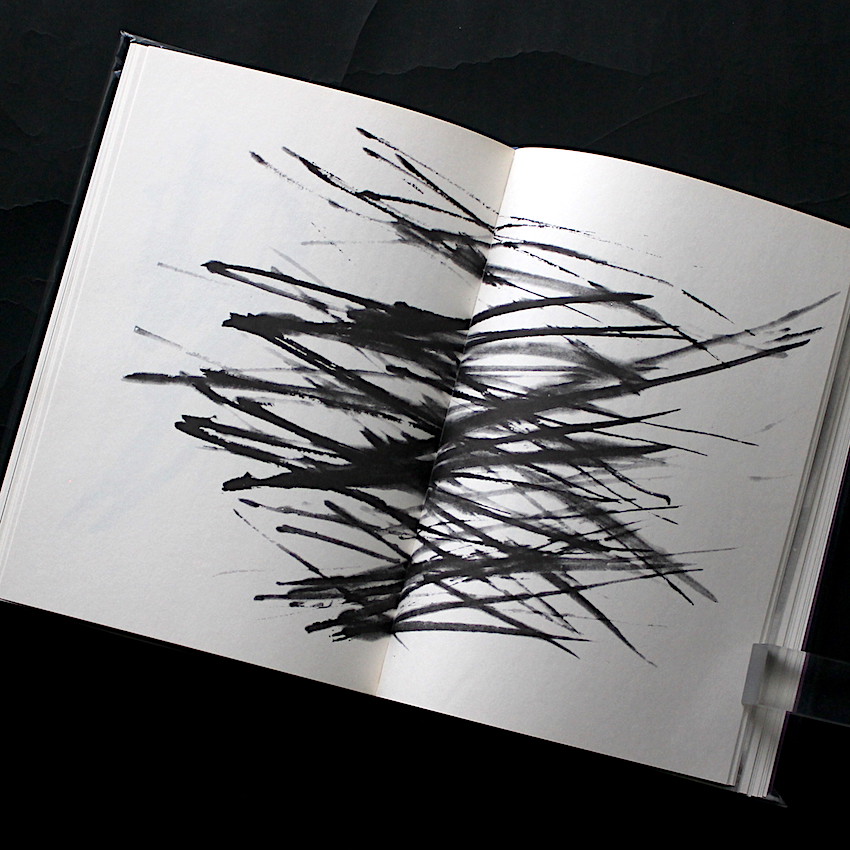 いろは四十八文字 - 篠田 桃紅 / Toko Shinoda