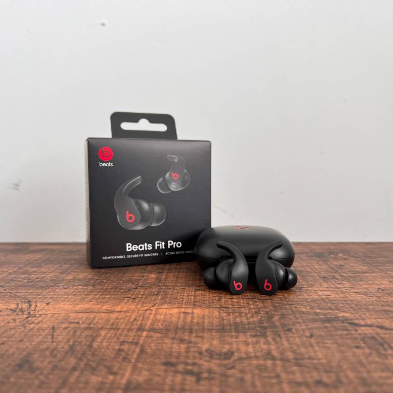 Beats Fit Proをレビュー！ROCK & POPSに適したサウンドと抜群の装着性