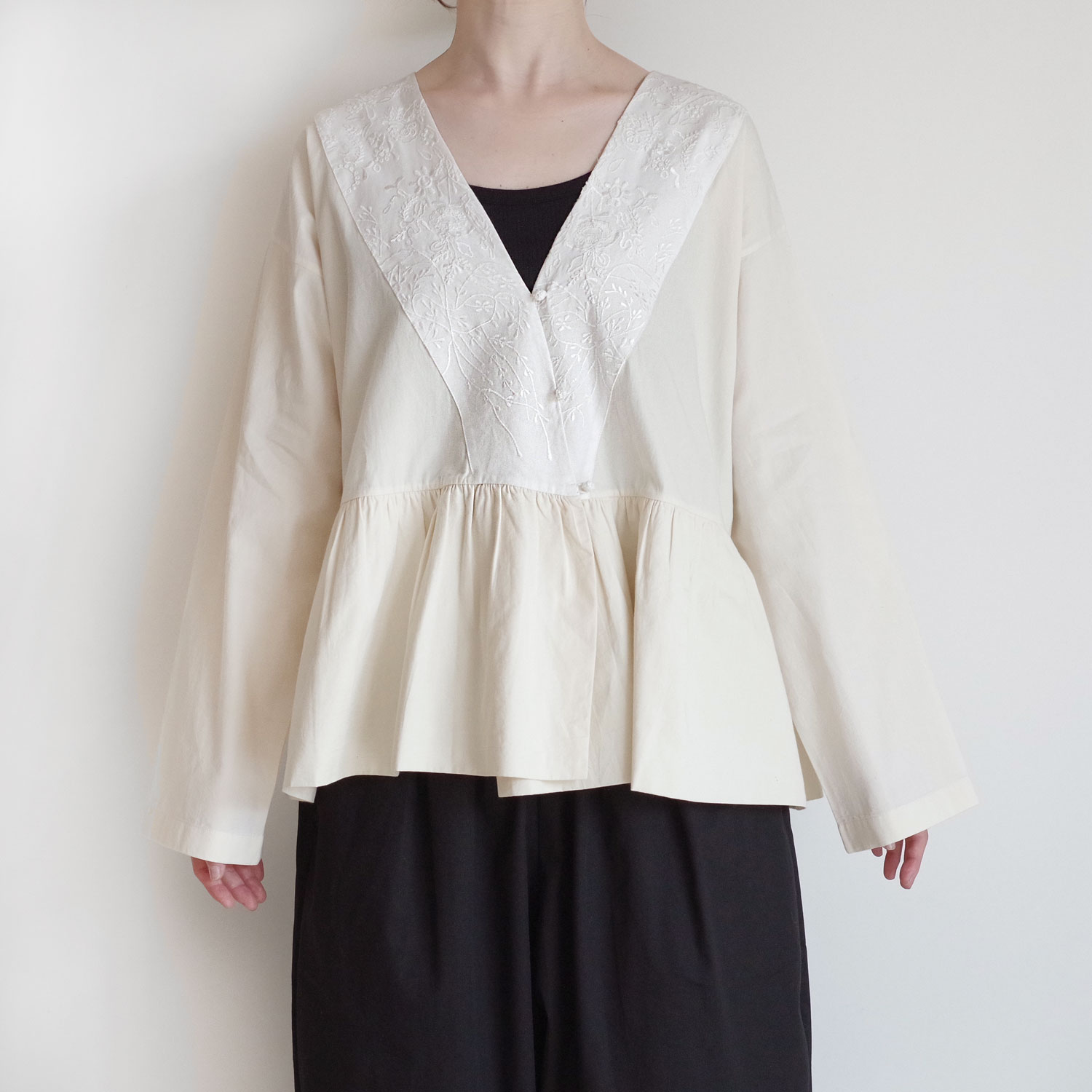 Khadi and Co カディーアンドコー : scarlet カシュクールブラウス