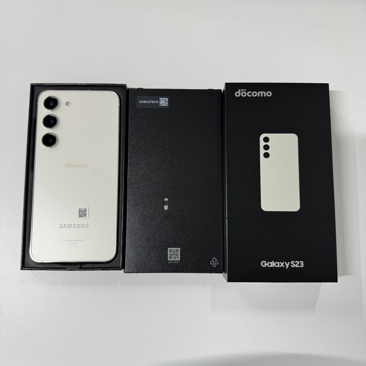 新品未使用」SIMフリー Galaxy S23 SC-51D クリーム スマホ本体 RAM