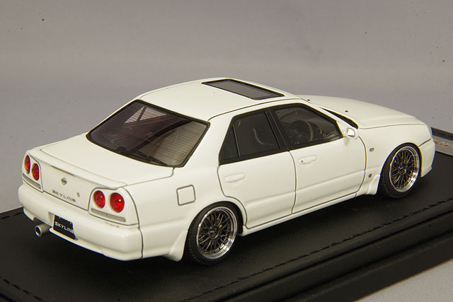 イグニッションモデル 1/43 日産 スカイライン 25GT ターボ (ER34