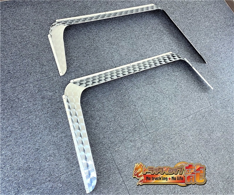 鱗柄ステンレス ドアバイザー 左右セット いすゞ ギガ/320フォワード