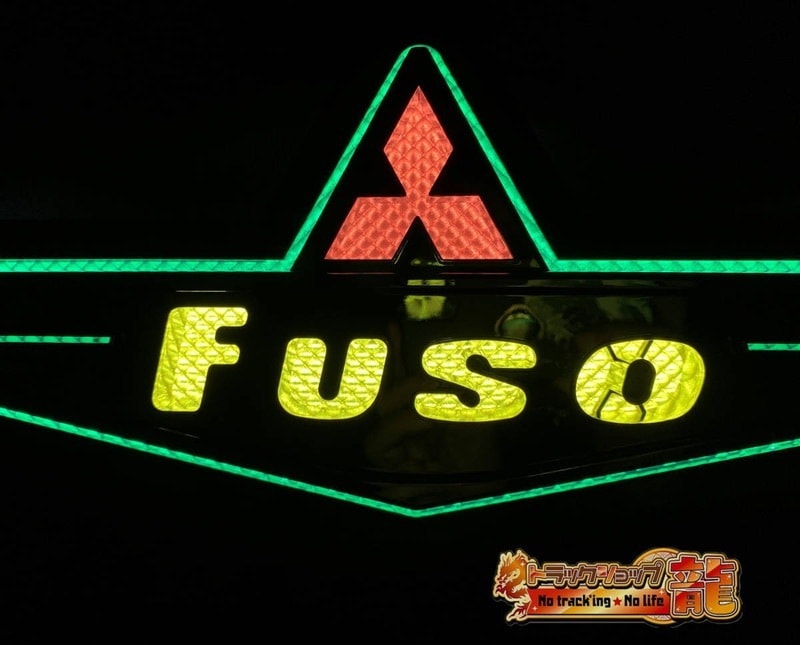 ステンレス 中型 バスマーク アンドン 超薄型 鱗柄 厚み50mm 8mm丸棒