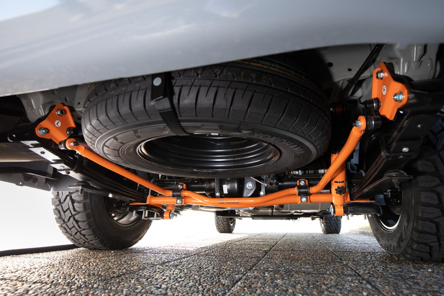 ユーアイビークル キャラバン 乗り心地改善 キャラバン リア追加