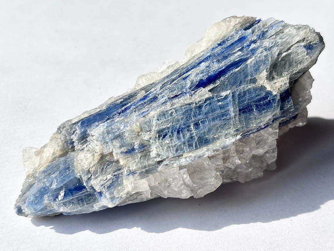 ブラジル産 カイヤナイト / kyanite ( 藍晶石 )