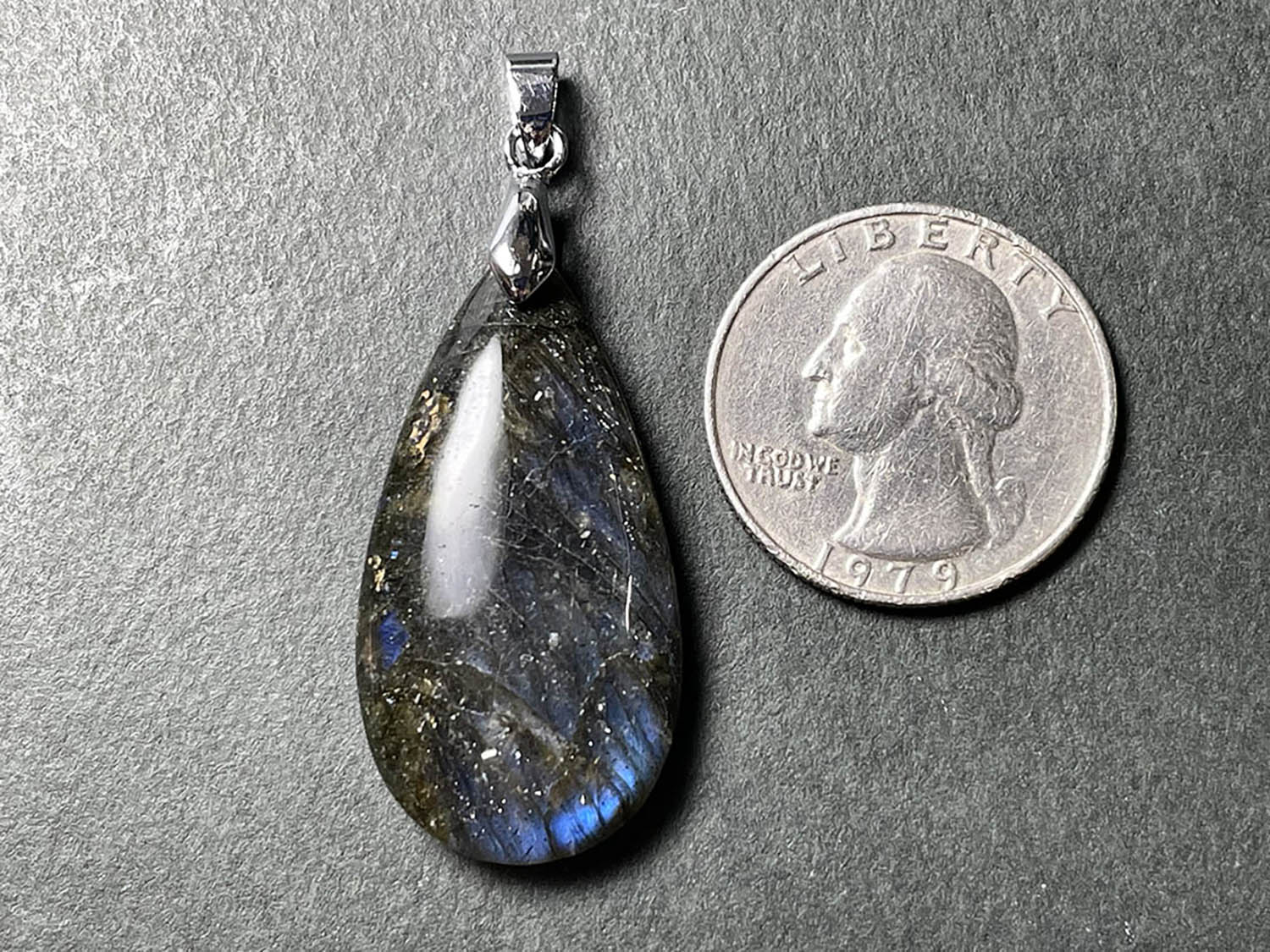 ラブラドライト ペンダントトップ