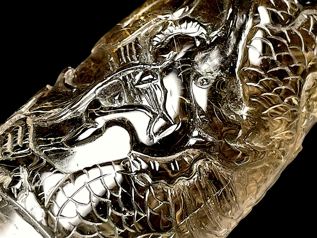 ルチルクォーツ 龍彫刻