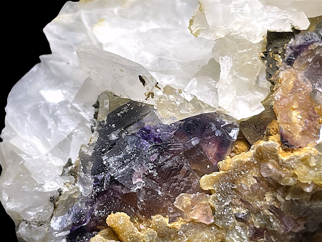 内モンゴル産フローライト(カルサイト共生)/Fluorite (蛍石)