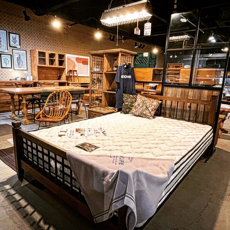 レトロ ヴィンテージ調ベッドフレーム【サイズ選択可】 | ベッド