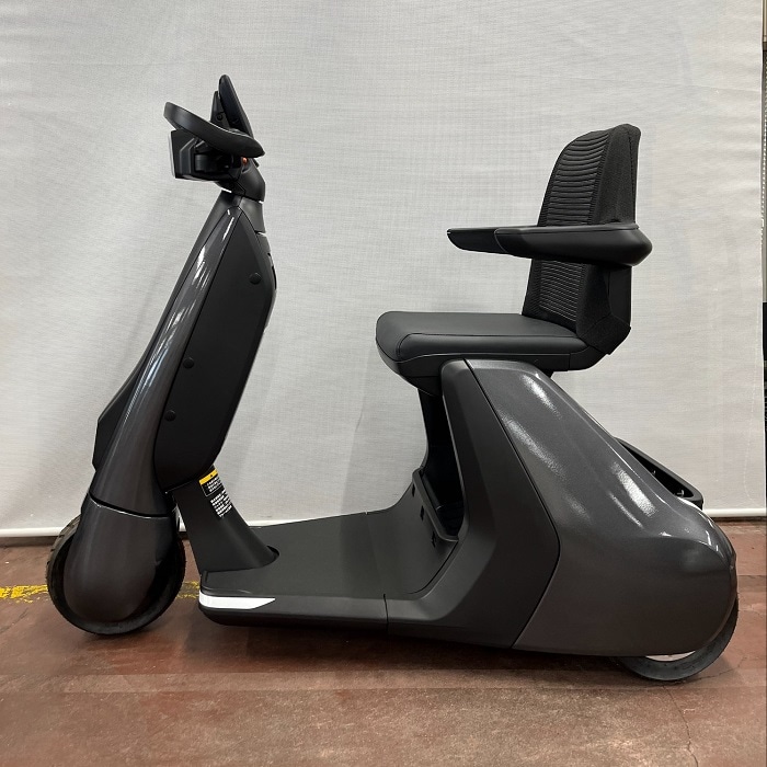 中古品】トヨタ自動車 C+walkS グレーメタリック 電動車いす 電動