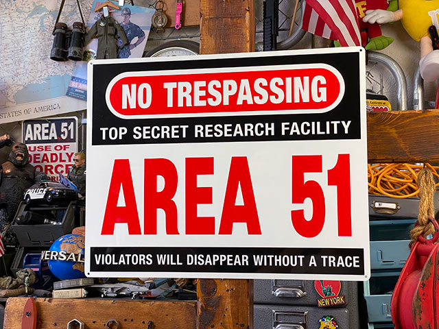 エリア51 警告看板 アルミサインボード （TOP SECRET）の通販・販売