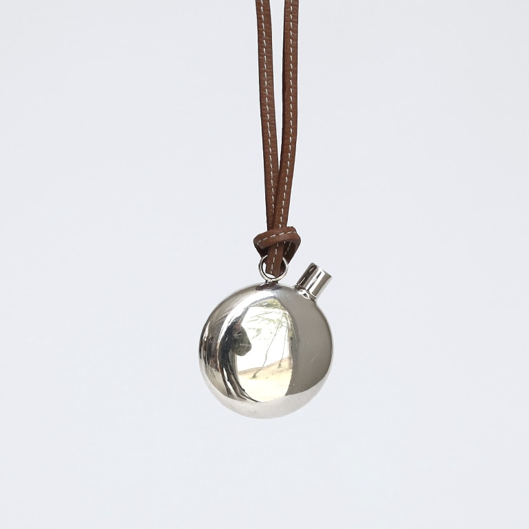 OLD】HERMES Perfume Bottle Necklace | すべての商品 | MATILDE
