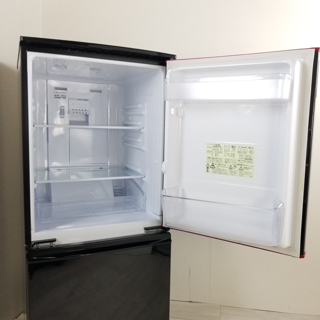 中古 137L 2ドア冷蔵庫 つけかえどっちもドア シャープ 黒×赤 2014年製