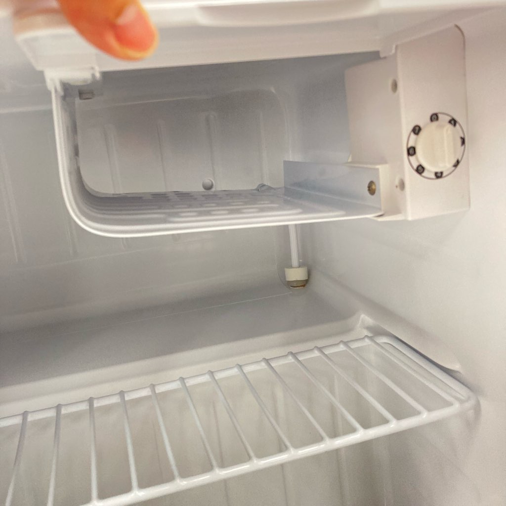 中古 48L 1ドア冷蔵庫 タンスのゲン レトロモダンデザイン TQR-148RD