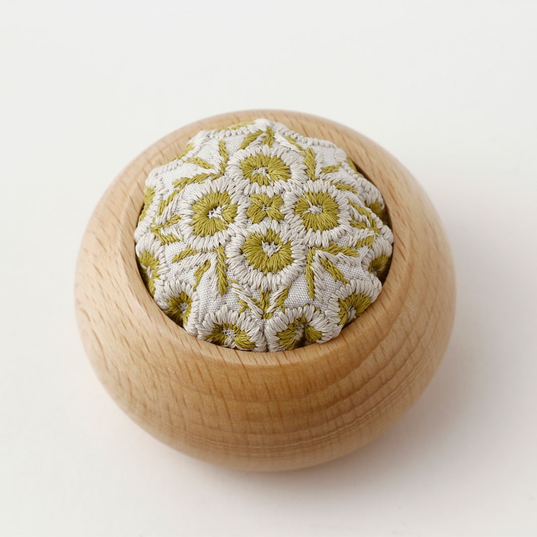 刺繍ピンクッション （倉敷意匠×点と線模様製作所） | 裁縫・編物の