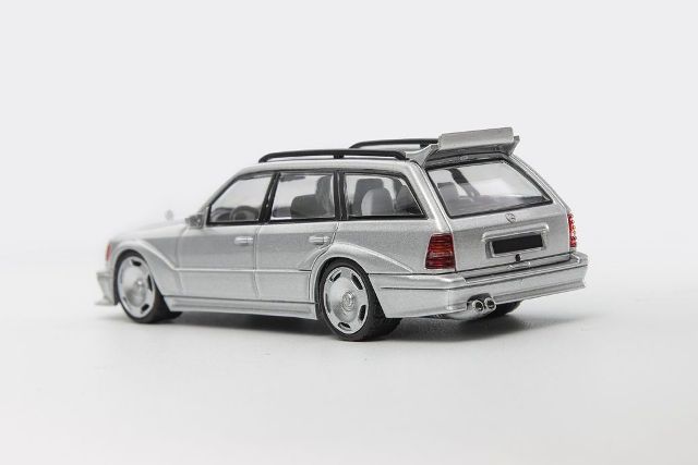 新品 Mortal 1/64 メルセデス ベンツ MERCEDES BENZ S124 T MODEII