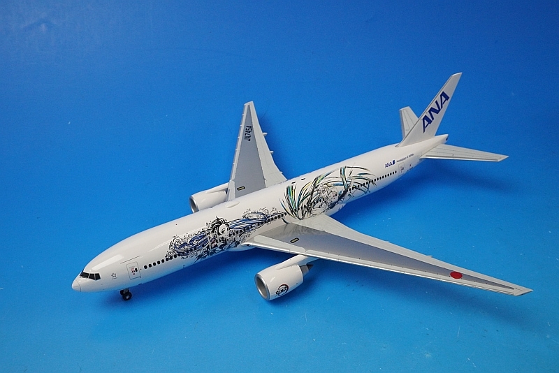 ガンダム】ANA NH20035 B777-300 モデルプレーン1/200 ガンダム】ANA
